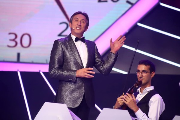 Orkestar Nikad nije kasno